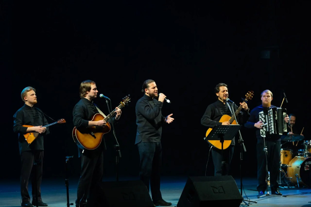 В Кургане выступил музыкальный ансамбль «Родной напев» из Троице-Сергиевой лавры