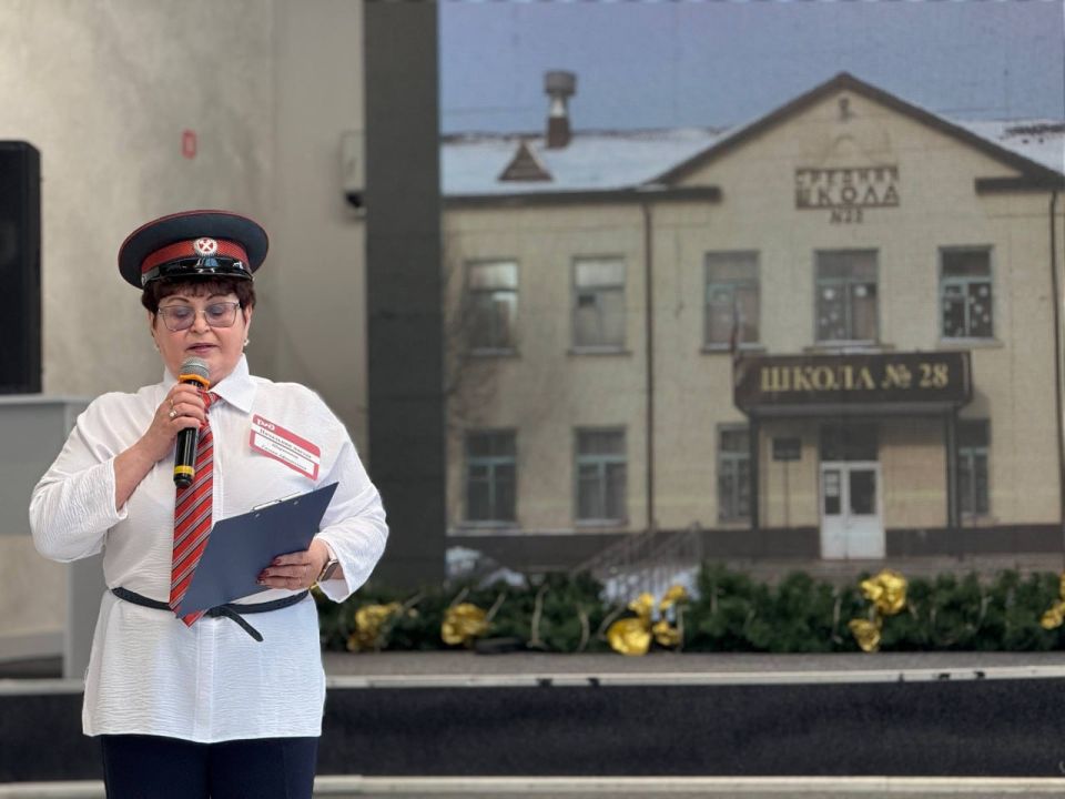 Фотографии МБУ "КДЦ".. Начало января 2026 года для одного из корпусов школы № 9 города Кургана ознаменовалось приятным событием. 28-я школа, которая после реорганизации вошла в состав школы № 9, отметила 90-летие со дня...