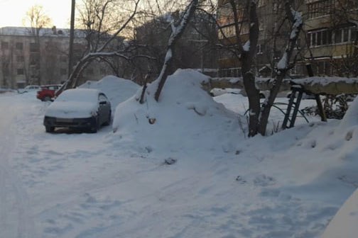 В Кургане продолжается контроль за уборкой дворов и прилегающих территорий к бизнесу В Кургане продолжается контроль за уборкой дворов и прилегающих территорий к бизнесу