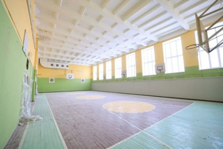 Губернатор Вадим Шумков проверил ход капремонта школы в посёлке Керамзитном