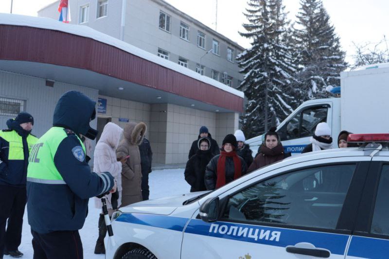 В Кургане прошел «Студенческий десант»: будущие выпускники заглянули в будни полиции В Кургане прошел «Студенческий десант»: будущие выпускники заглянули в будни полиции