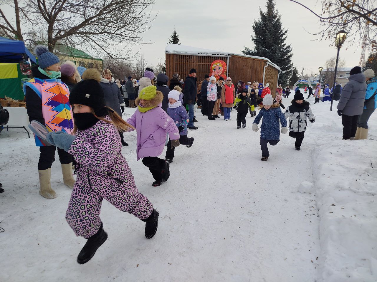«Самовар кипит, самовар поет «Самовар кипит, самовар поет