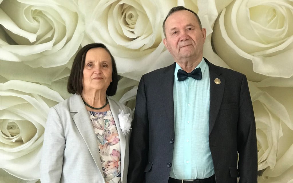 Семья Просвирниных из Мишкинского округа отмечает изумрудную свадьбу