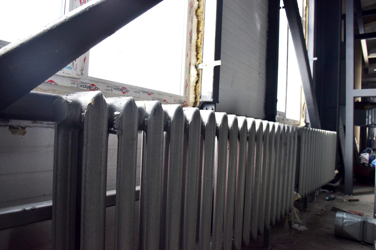 Антон Науменко: Заехали с контролем в Заозёрный микрорайон, на 14-ую КНС Антон Науменко: Заехали с контролем в Заозёрный микрорайон, на 14-ую КНС