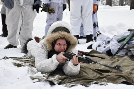В селе Кетово школьники приняли участие в экстремальной игре «Снежный десант»