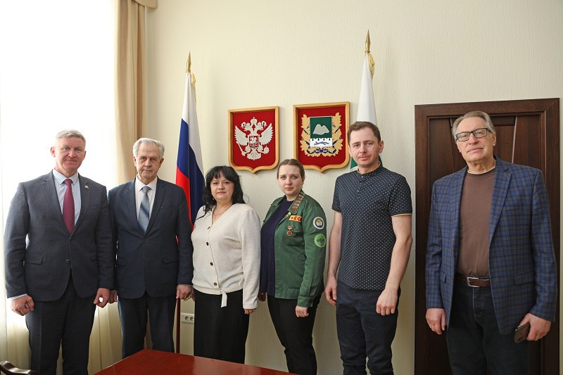 В Кургане избрали руководящий состав Общественного совета при областной думе В Кургане избрали руководящий состав Общественного совета при областной думе