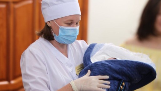 В курганском роддоме в январе на свет появились 102 малыша