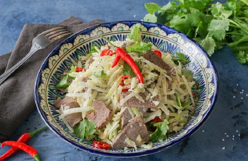 Летние салаты: три рецепта, которые стоит попробовать