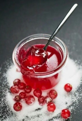 Красное золото вашей кухни: желе из смородины с секретами приготовления