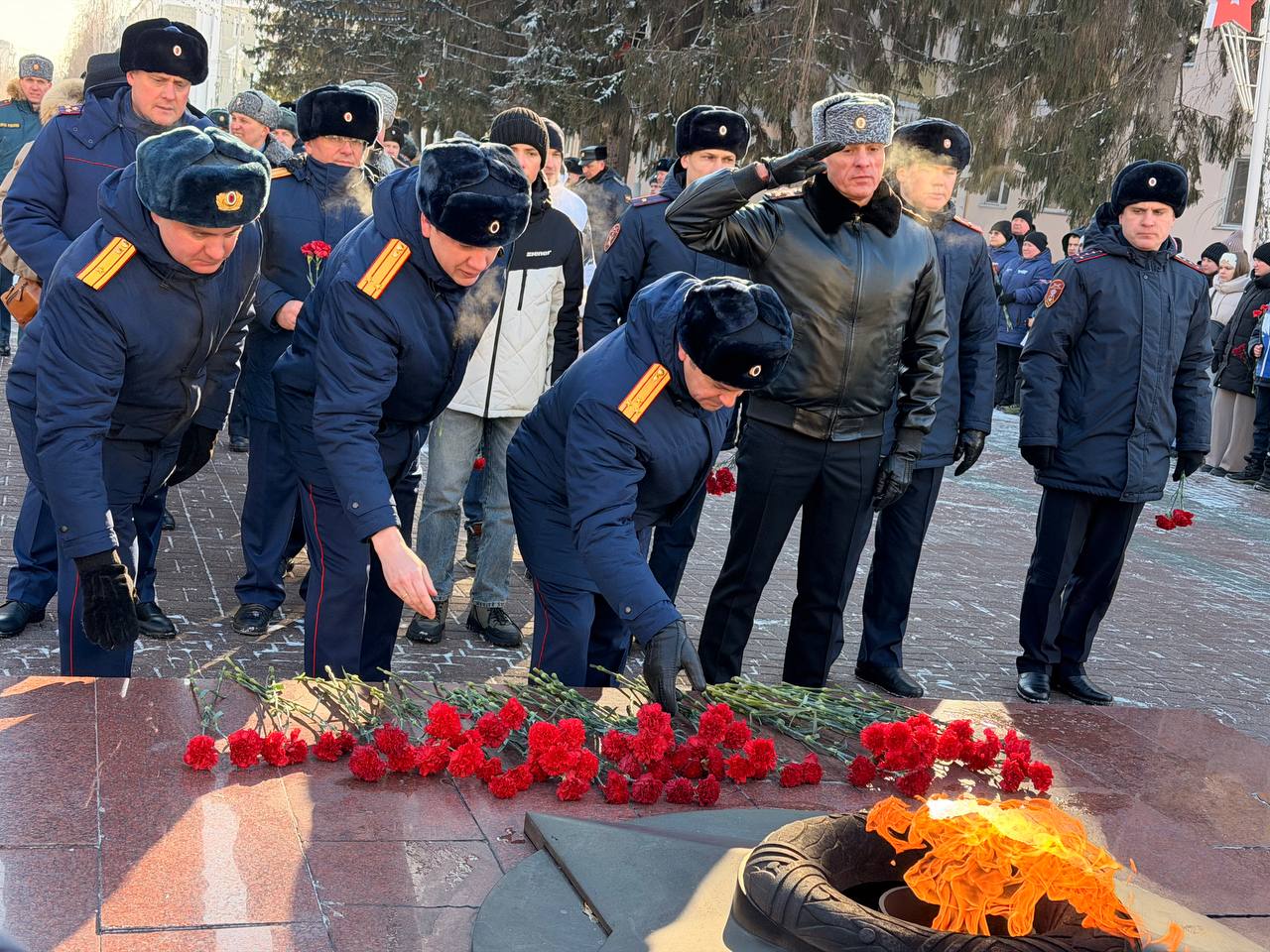 23 февраля отмечается один из важнейших праздников нашей страны - День защитника Отечества 23 февраля отмечается один из важнейших праздников нашей страны - День защитника Отечества