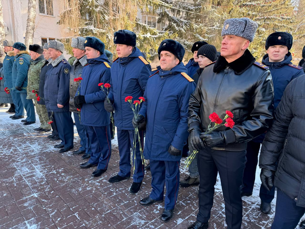 23 февраля отмечается один из важнейших праздников нашей страны - День защитника Отечества 23 февраля отмечается один из важнейших праздников нашей страны - День защитника Отечества