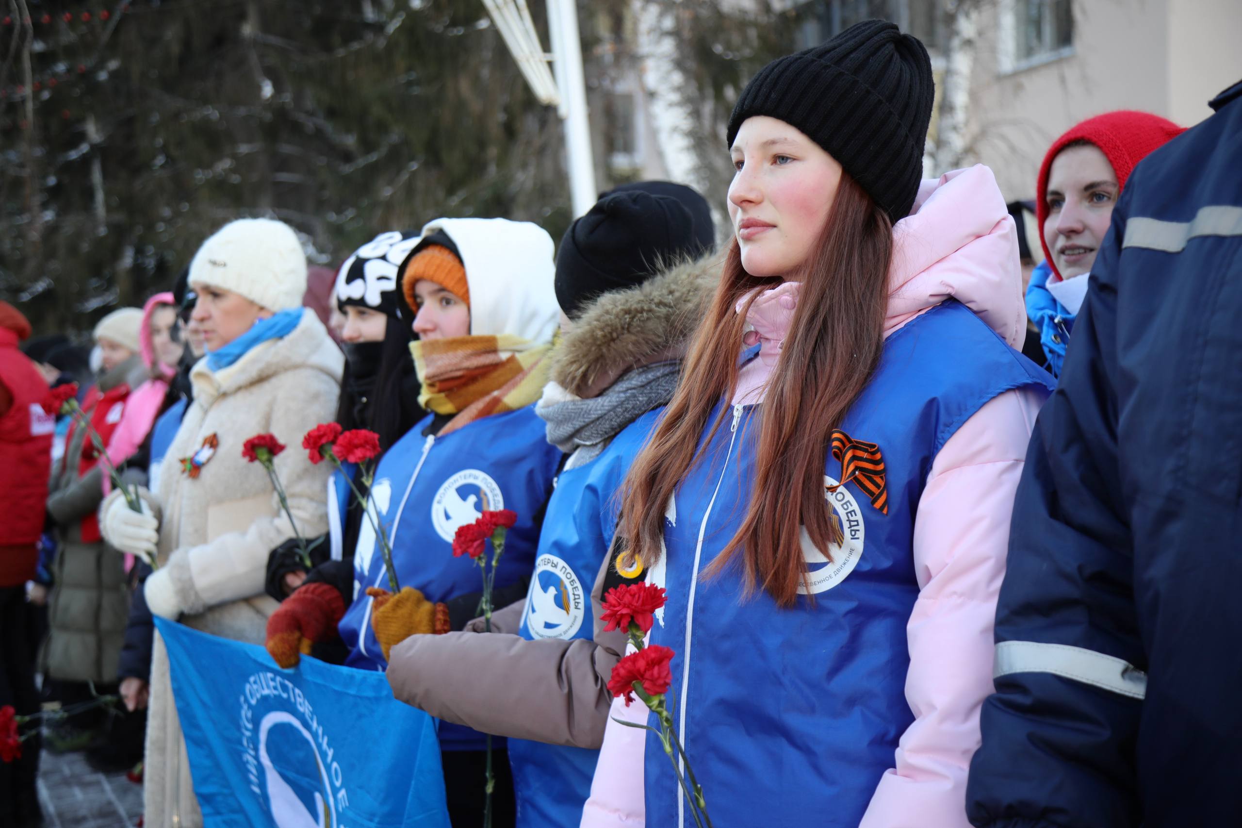 В Кургане в День защитника Отечества, 23 февраля, состоялась торжественная церемония возложения цветов к Вечному огню В Кургане в День защитника Отечества, 23 февраля, состоялась торжественная церемония возложения цветов к Вечному огню