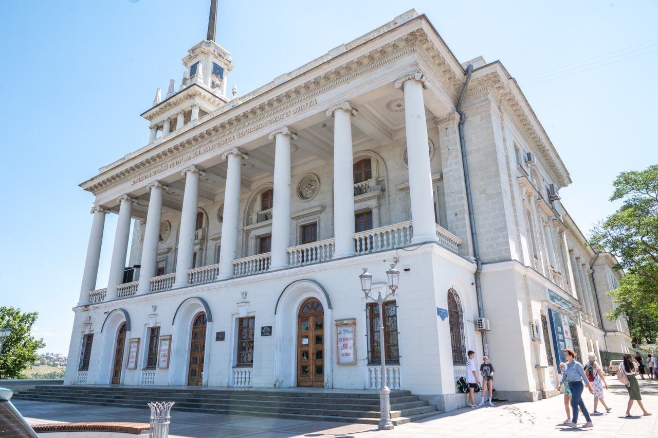 Михаил Развожаев: Дорогие севастопольцы!. Сегодня 88 лет Ленинскому и Нахимовскому районам Михаил Развожаев: Дорогие севастопольцы!. Сегодня 88 лет Ленинскому и Нахимовскому районам