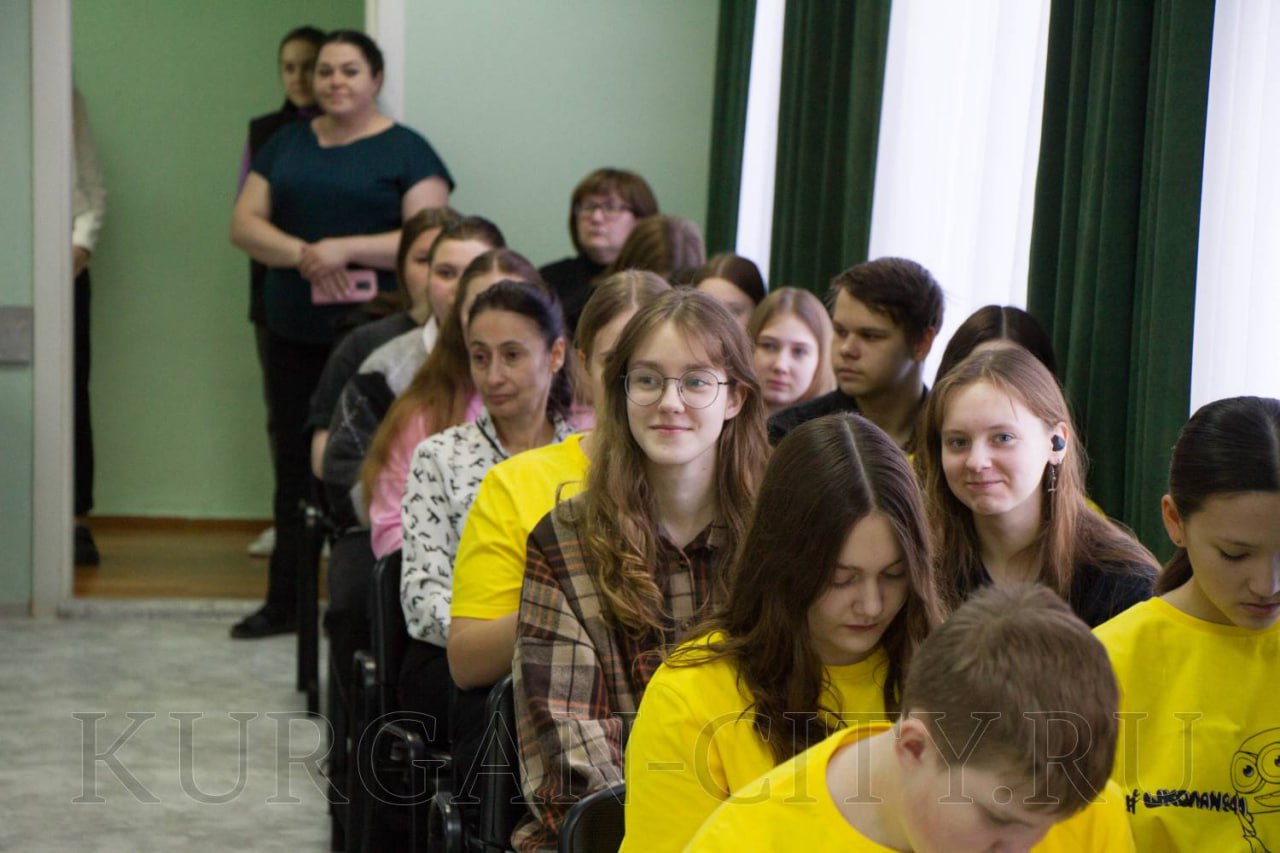 Сегодня на базе Курганского Дома молодежи состоялось торжественное открытие акции «Я люблю Курган! – Трудовые отряды - 2026»