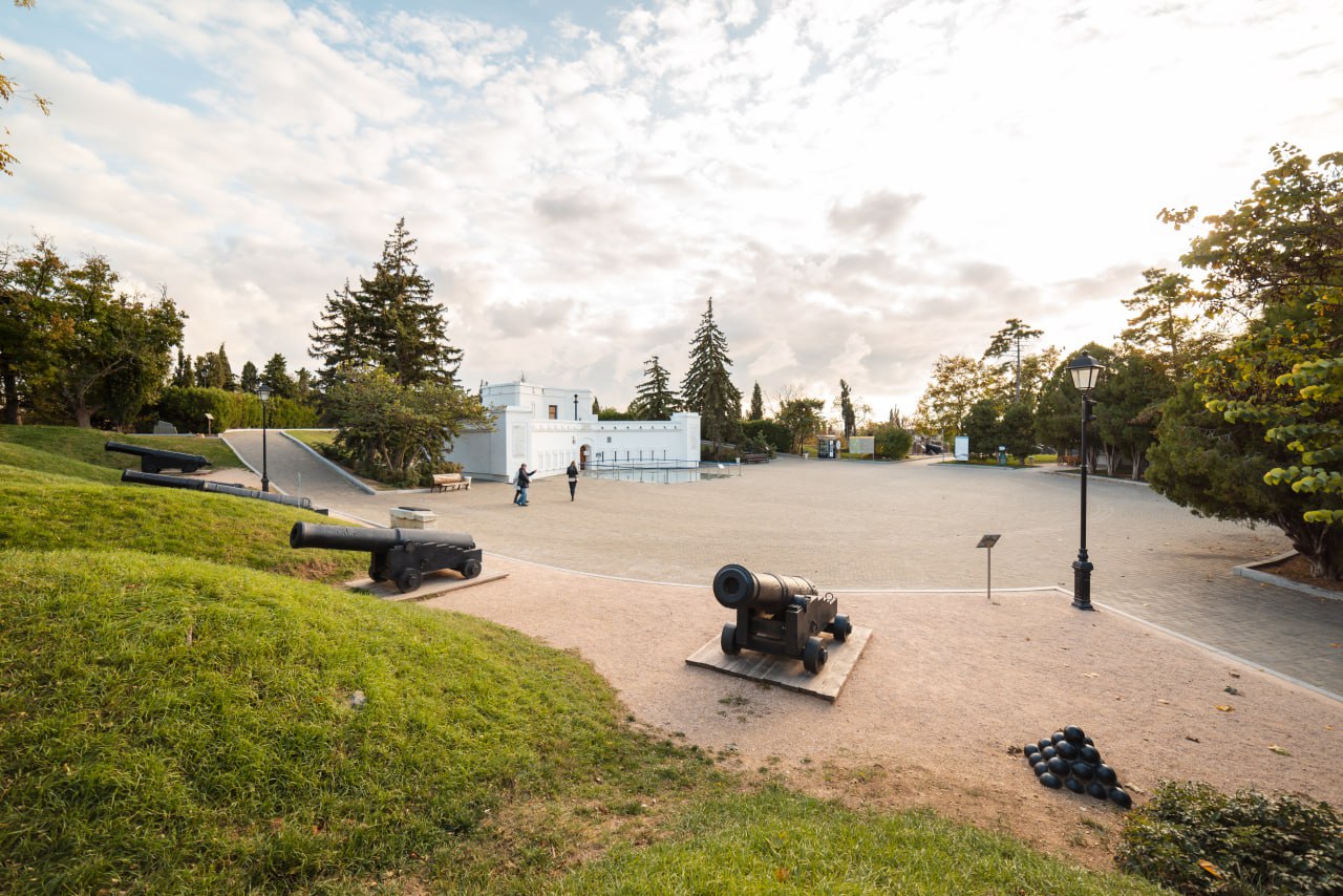 Михаил Развожаев: Дорогие севастопольцы!. Сегодня 88 лет Ленинскому и Нахимовскому районам Михаил Развожаев: Дорогие севастопольцы!. Сегодня 88 лет Ленинскому и Нахимовскому районам