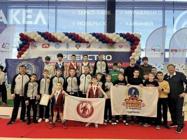 В городе Губкинском состоялось первенство Уральского федерального округа по греко-римской борьбе среди юношей до 16 лет