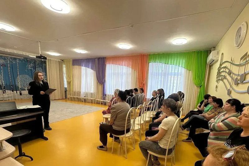 Зауральские полицейские продолжают профилактическую работу с населением в целях противодействия IT-преступлениям Зауральские полицейские продолжают профилактическую работу с населением в целях противодействия IT-преступлениям