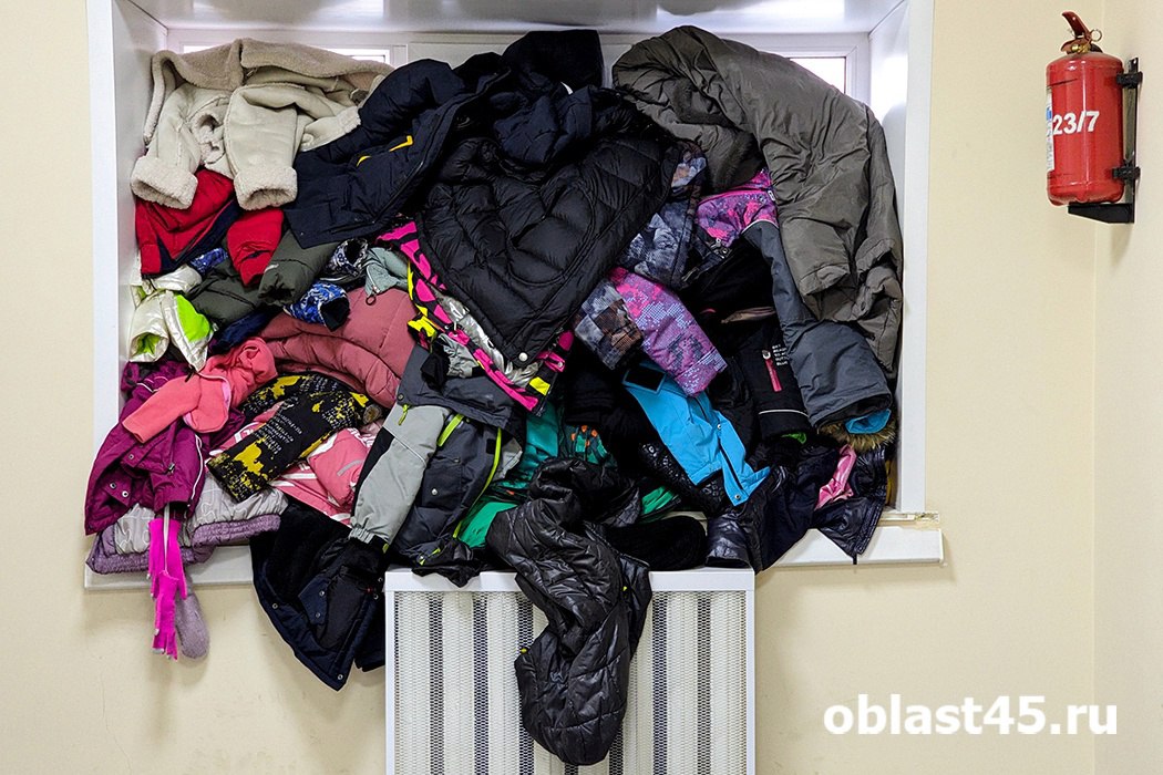 Сегодня, 27 февраля, учащиеся 1-6 классов второй смены в Кургане остаются дома и переходят на дистанционное обучение изза сильных морозов