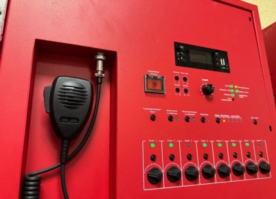 Вместо звонков — музыка. В школе № 5 работает школьное радио