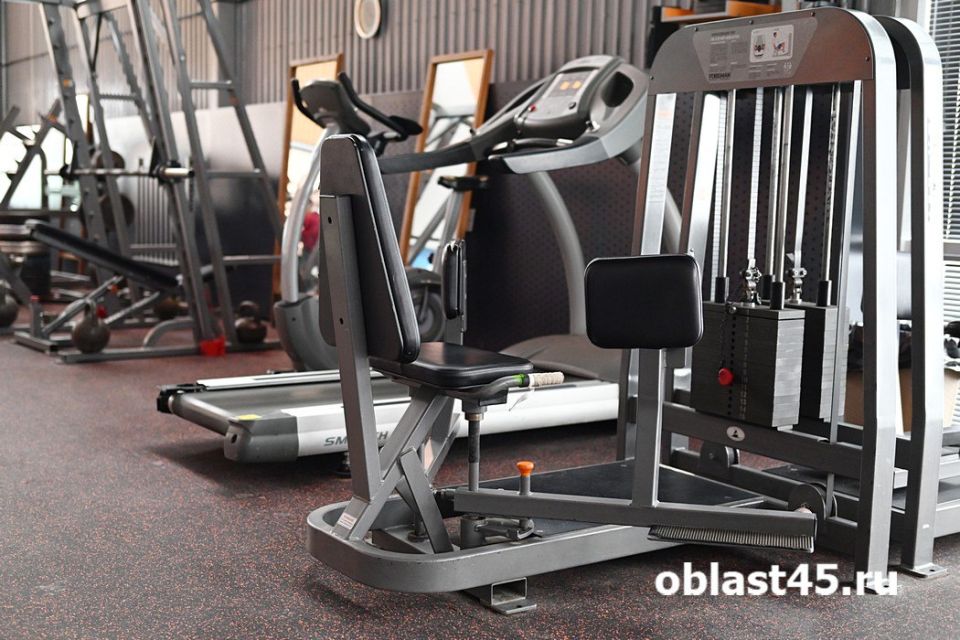 От тренажёров до падел-кортов: в курганском ФОКе в Шевелёвке сделали капремонт