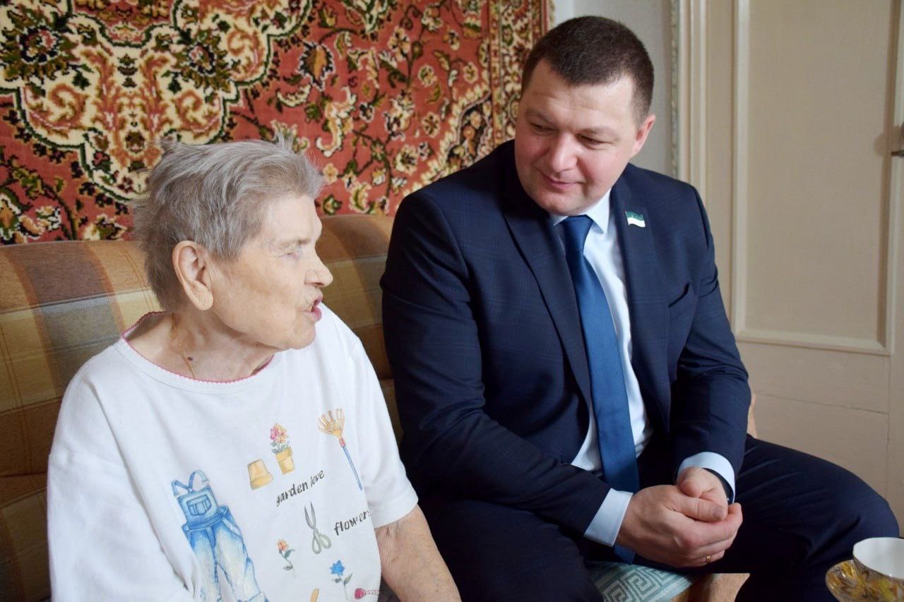 Сегодня, 8 марта, свой 95-летний юбилей отмечает труженик тыла, ветеран труда Евдокия Васильевна Кононова Сегодня, 8 марта, свой 95-летний юбилей отмечает труженик тыла, ветеран труда Евдокия Васильевна Кононова