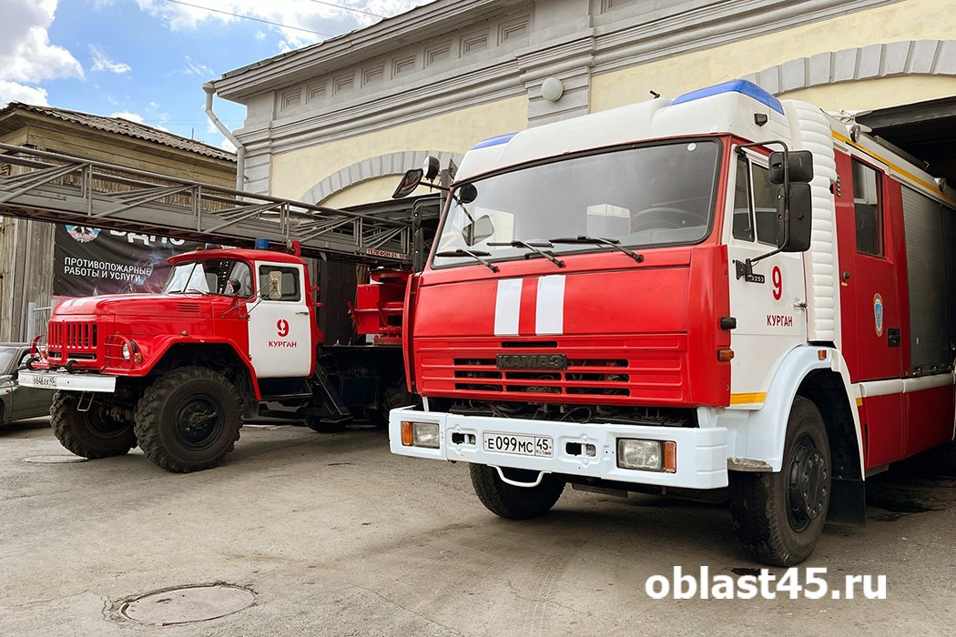 Пожарный из Кургана посвятил супруге песню о буднях огнеборцев