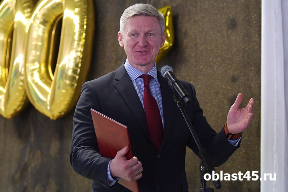 «Делают мир добрее»: спикер курганской облдумы поздравил женщин с 8 Марта