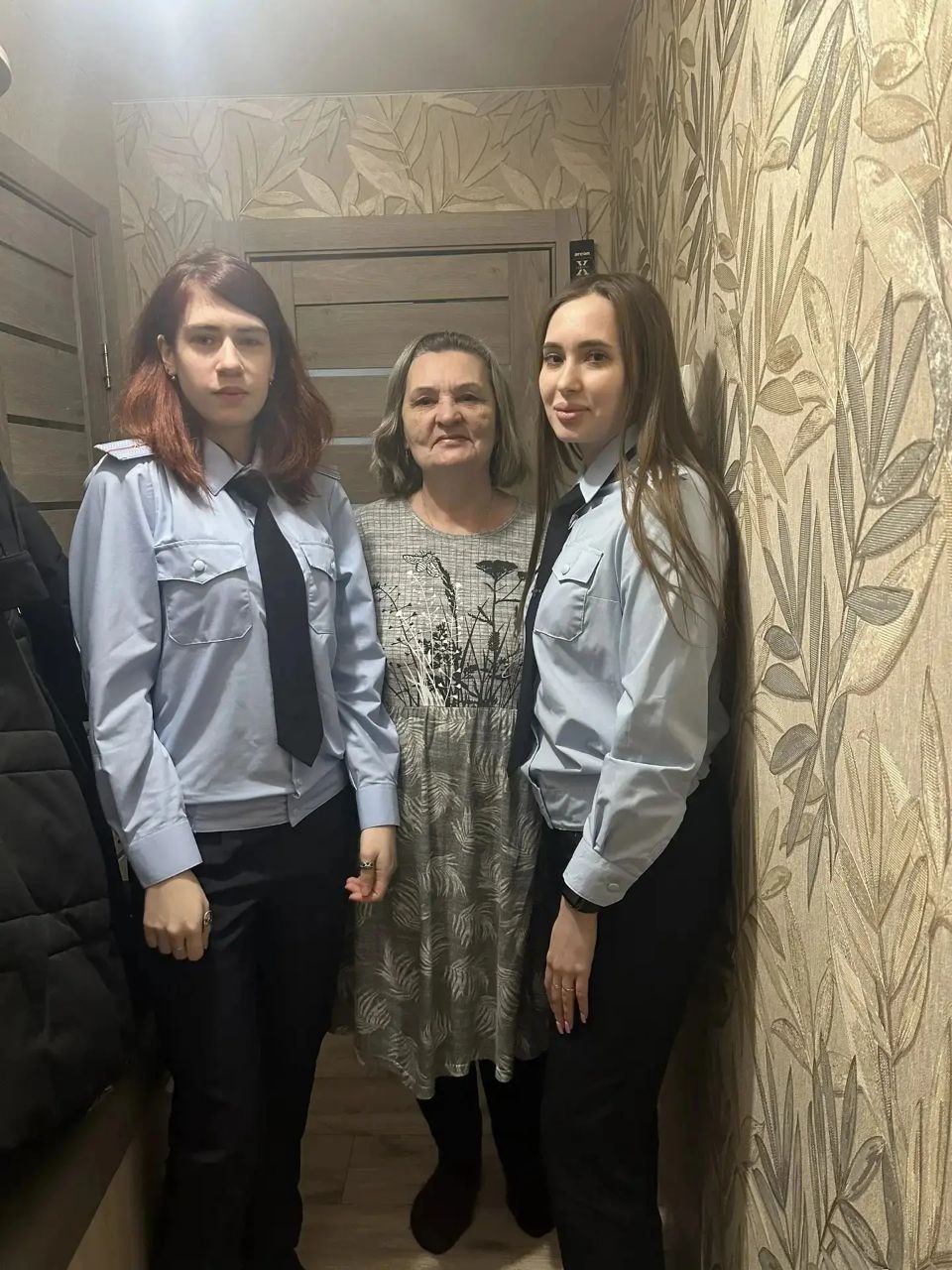 В Кургане полицейские и общественники дарят весеннее настроение! В Кургане полицейские и общественники дарят весеннее настроение!