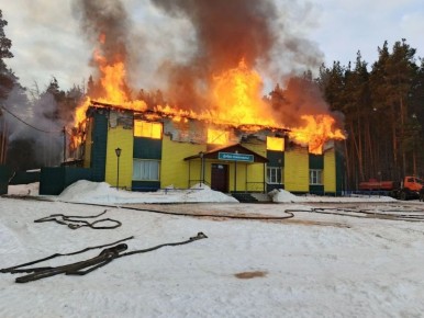В пятницу, 13-го, сгорела столовая в селе Барино