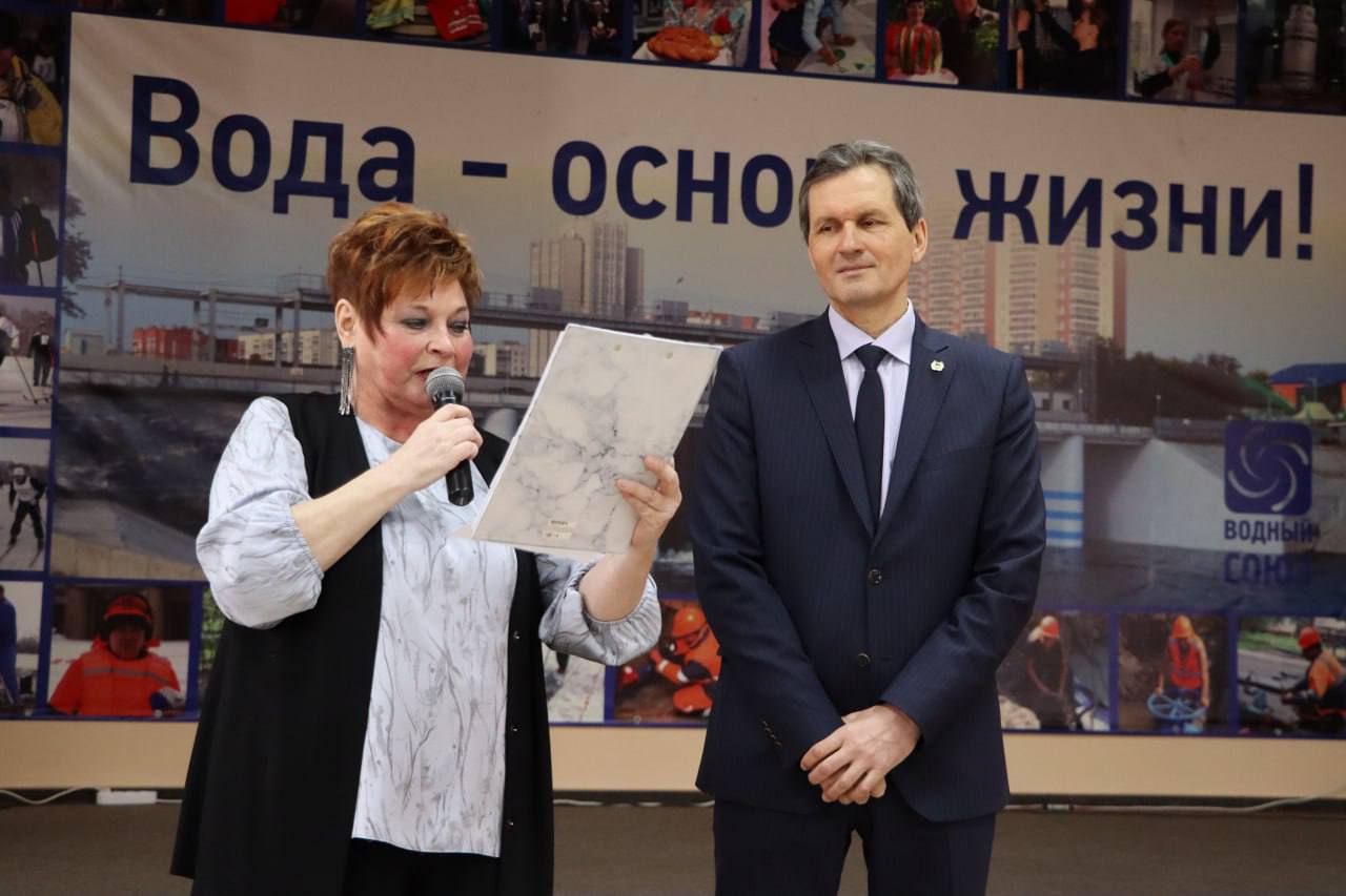 В преддверии Дня работников ЖКХ специалистам «Водного союза» вручили награды В преддверии Дня работников ЖКХ специалистам «Водного союза» вручили награды