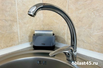 В Кургане, в 5-м микрорайоне Заозерного, ограничили подачу холодного водоснабжения из-за аварии на сетях у дома №11