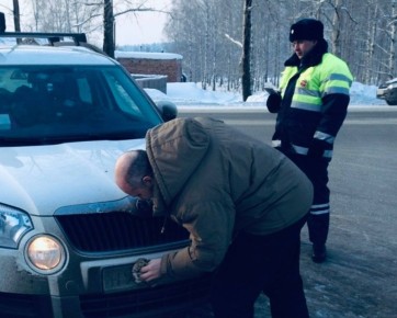 Грязные номера — не мелочь: Госавтоинспекция предупреждает о штрафах за нечитаемые государственные регистрационные знаки