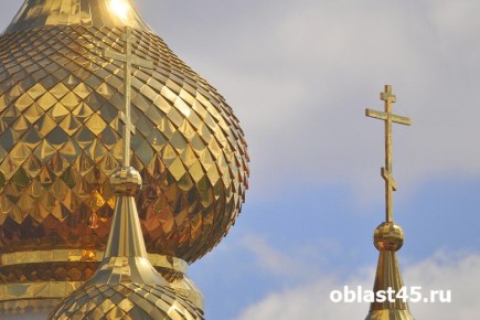 «Что после смерти?»: курганские школьники спросили священника о загробном мире