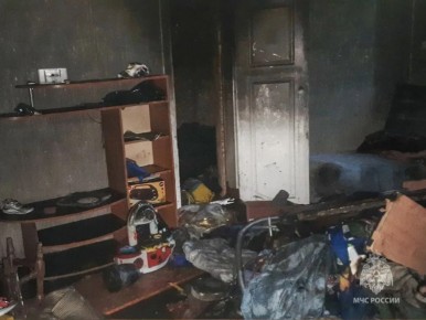 Двое детей погибли при пожаре в пятиэтажке в Курганской области