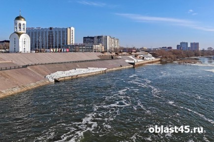 От Звериноголовского до Арбинки: где и как проверяют воду в Тоболе во время половодья