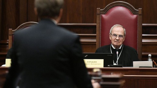 Ответственность регионов: Конституционный суд о судьбе сирот