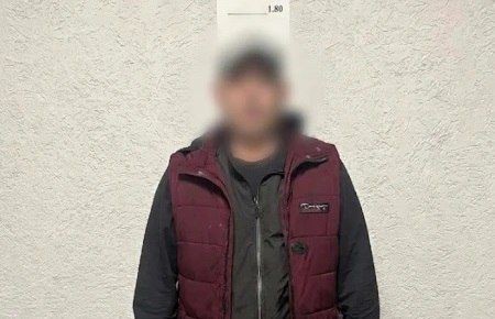 В Кургане задержали рецидивиста за ограбление юноши на остановке