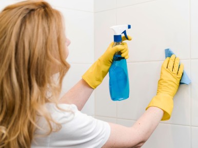 Как предотвратить плесень: советы от биотехнолога по уходу за ванной