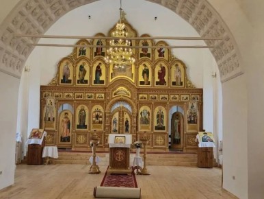 В отреставрированном Спасо-Преображенском храме села Батурино Шадринского округа, на малой родине основателя Русской Палестины архимандрита Антонина (Капустина) освящен новый иконостас