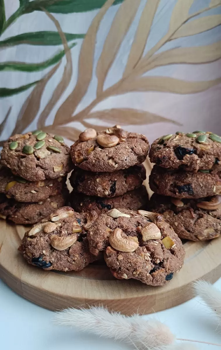 Нежное яблочное печенье с черносливом: Откройте новые вкусы без сахара