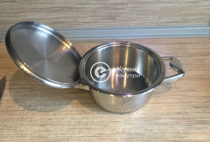 Чеснок в кастрюле: простой трюк, который улучшит вкус вашего супа