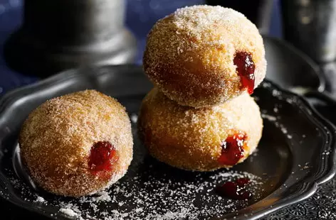 Сладкое Искушение: Пончики с Клубничным Джемом, Которые Заварят Вашу Семью