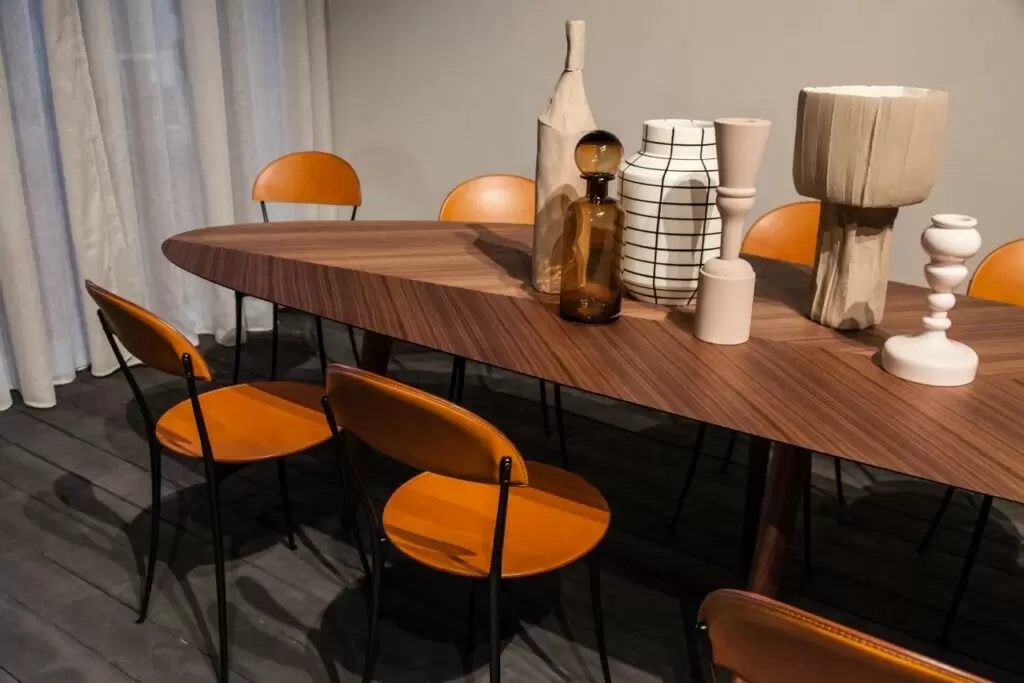 Как выбрать идеальную палитру для западных комнат: советы по цветовым решениям