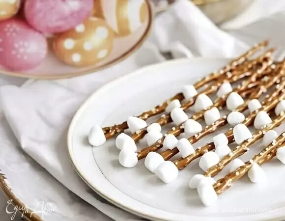 Пасхальная кулинария: съедобные веточки вербы из маршмеллоу и соломки