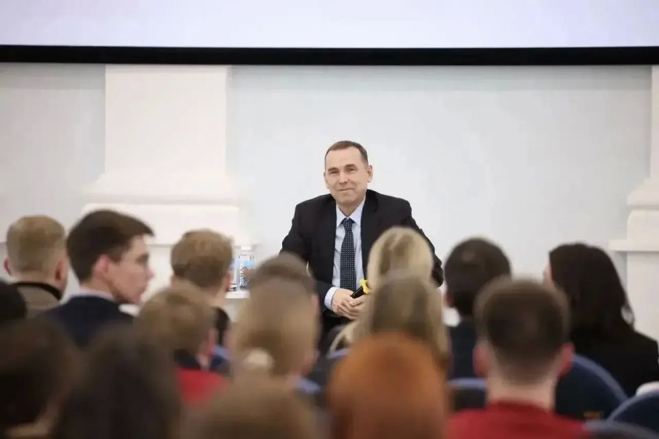 Губернатор Вадим Шумков ответил на вопросы студентов ведущих вузов региона