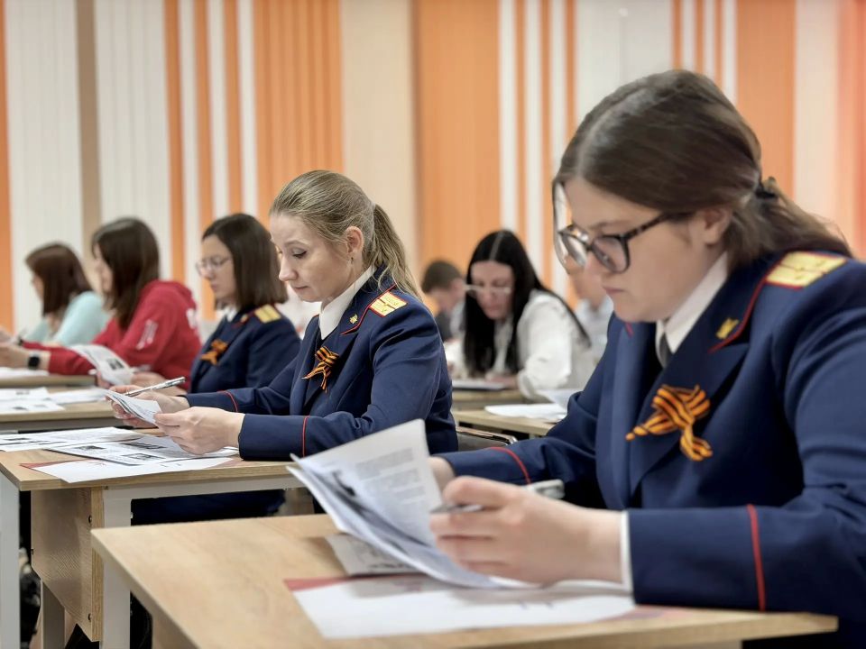 Знать, чтобы помнить! Сотрудники следственного управления присоединились к Международной исторической акции «Диктант Победы»