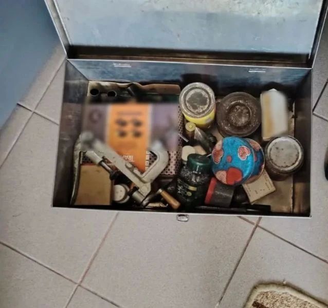 В Кургане полицейские изъяли у местного жителя незаконно хранящееся оружие и порох