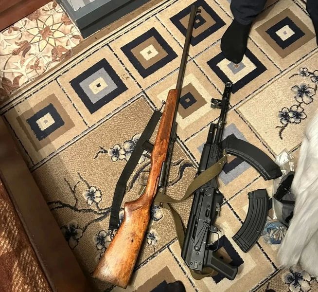 В Петухово у 34-летнего мужчины изъято более килограмма каннабиса, а также незаконно хранящееся оружие и патроны