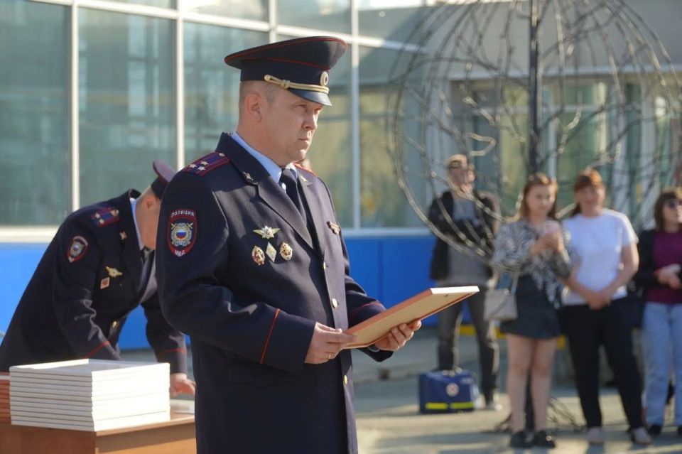 Сводный отряд полиции УМВД России по Курганской области вернулся из служебной командировки на территории Северо-Кавказского региона Сводный отряд полиции УМВД России по Курганской области вернулся из служебной командировки на территории Северо-Кавказского региона
