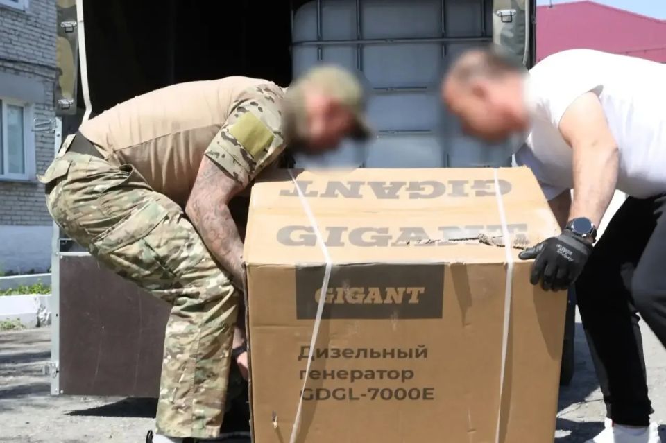 Курганская область передала десятки дронов, собранных в регионе, бойцам отдельного разведывательного батальона Курганская область передала десятки дронов, собранных в регионе, бойцам отдельного разведывательного батальона